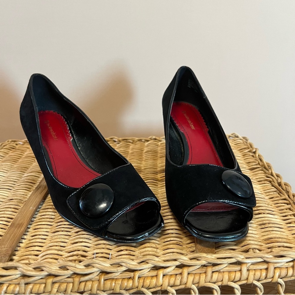Naturalizer Ami Suede Pump - Picture 2 of 6
